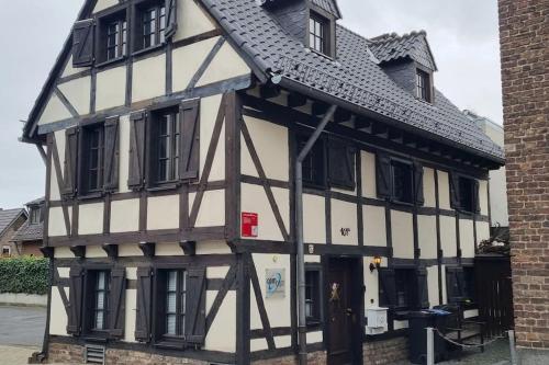 altes romantisches Fachwerkhaus in Rheinnähe auch für Workation geeignet, Colonia (foto 7)