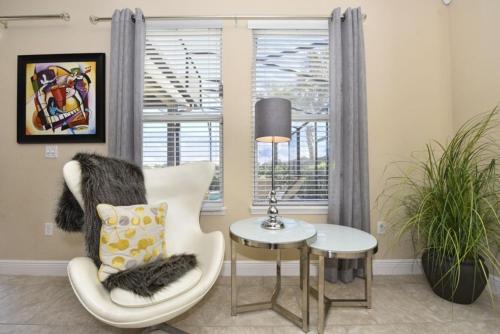 Meticulous 6Bd Spa Gm Pool Hm Solterra-4187OD home in Davenport, USA