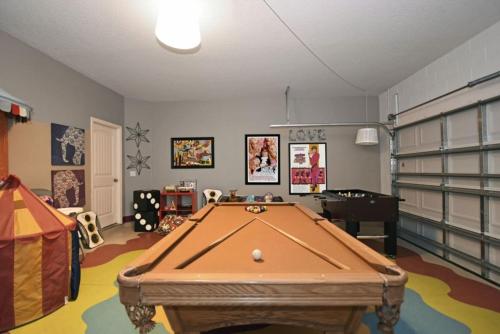 Meticulous 6Bd Spa Gm Pool Hm Solterra-4187OD home in Davenport, USA