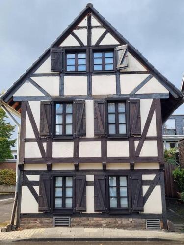 altes romantisches Fachwerkhaus in Rheinnähe auch für Workation geeignet, Colonia (foto 11)
