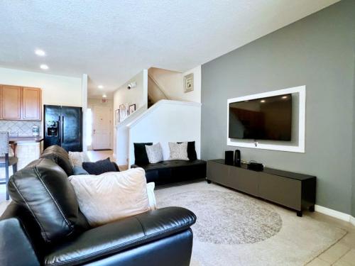 Amazing 4BR Resort Townhome with Splash Pool-4686TD villa