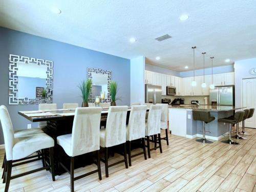 Huge10Bd Spa Gm Pool Solterra-5252OA home in Davenport, USA