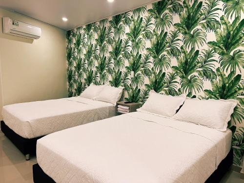 Quadruple Room with Private Bathroom image 3