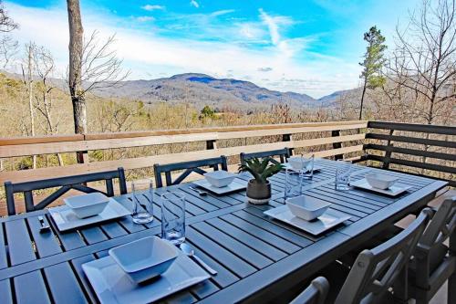 Mountain Views & Solitude. THIS is Shadow Ridge.