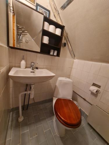 Bathroom, Lonely Planet Turku 2 in Itaharju