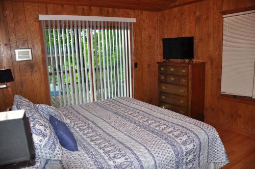 4,700 ft elevation Wolf Laurel Resort-Sunsetdreams in Swiss, USA