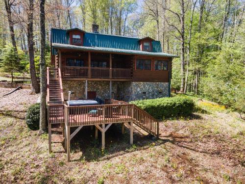 Woodsong at Wolf Laurel Resort-Swim,Hike,Relax in Swiss, USA