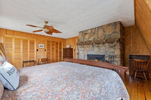Woodsong at Wolf Laurel Resort-Swim,Hike,Relax in Swiss, USA