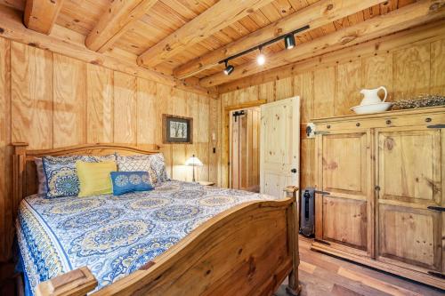 Woodsong at Wolf Laurel Resort-Swim,Hike,Relax in Swiss, USA