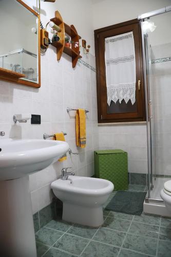 Lucy's cottage - image 3