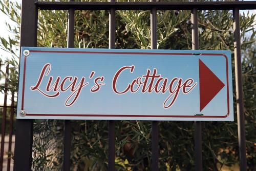 Lucy's cottage - image 14