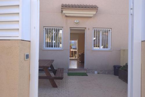 Entrada, Fantastica casa con piscina y playa cerca de Torredembarra in El Castell de Montornes