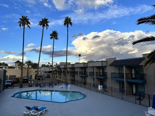 Econo Lodge Inn & Suites Mesa