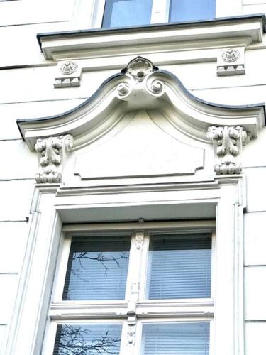 Ground Floor in Villa in Charlottenburg Garden View, Berlin (photo 8)