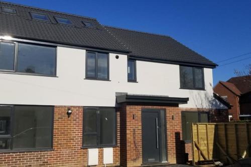 Paradigm House, Modern 2-Bedroom Duplex Apartment 2, Free Parking, Oxford in 北欣克西