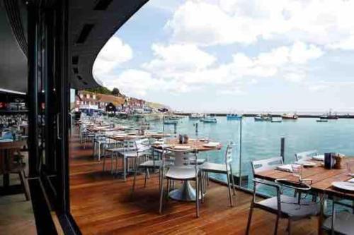 Cosy Cabin, hidden from the main house - Sleeps 2 - EV in Hawkinge