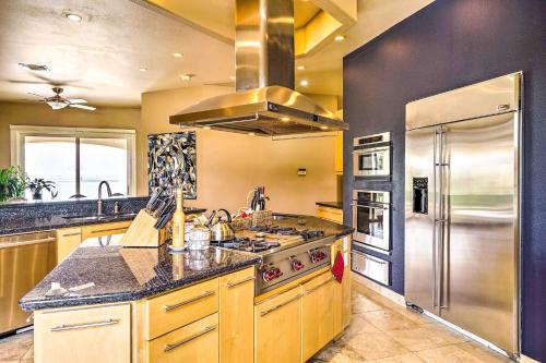 Luxury Del Rio Home with Pool and Lake Views! - image 7