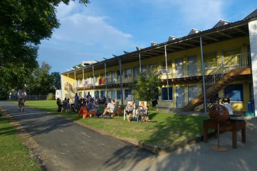 Swiss Hostel Lago Lodge