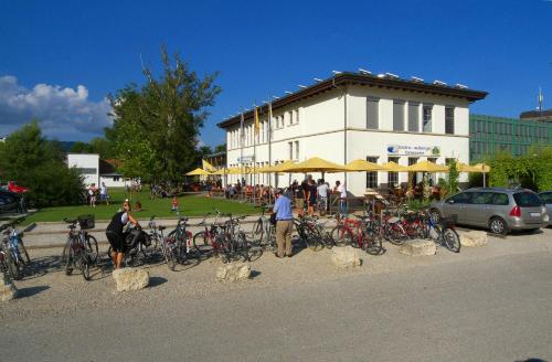 Swiss Hostel Lago Lodge in Biel/Bienne, Schweiz