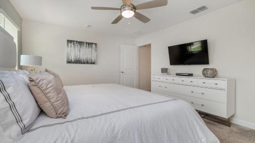 # 4837 Lullaby Lane - image 10