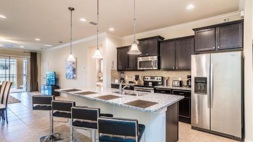 # 2112 Rome Drive - image 11