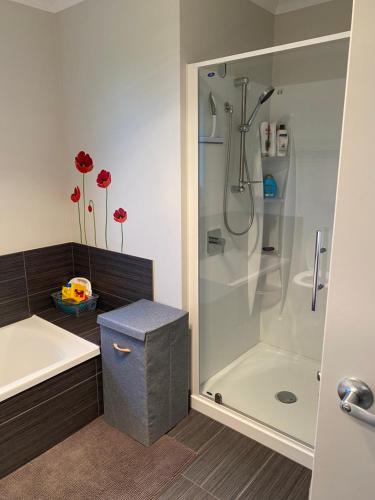 Zuhanyzó, Beautiful Home with Rural Views in Te Awamutu