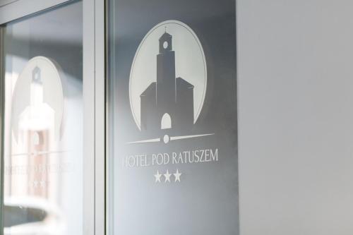 Pod Ratuszem