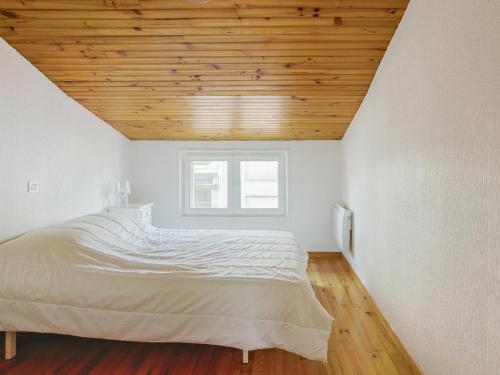 Holiday Home (6 Adults) image 4