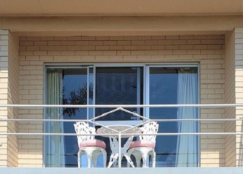 Mollymook Ocean View Motel Rewards Longer Stays -over 18s Only