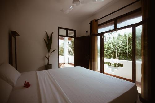 Elements Ahangama in อาหันคาม
