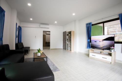 Apartment with Balcony image 10