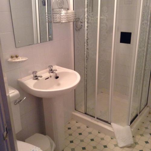 The Fernroyd - image 11