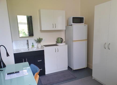 Work Stay at 123 near Olveston Historic Home