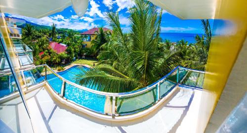 Изглед, Crystal Shores Beach Resort powered by Cocotel in Morong