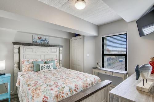 By the Sea Resort 210-The Blue Octopus in Galveston, USA