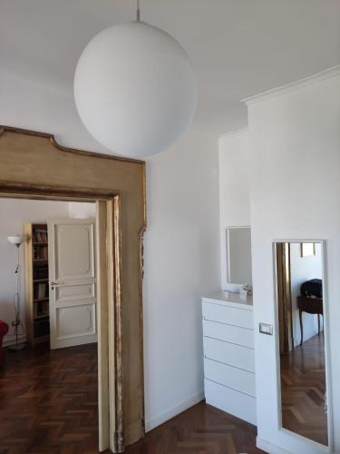 Pretty panoramic apartment - half way Center-Vomero district, Neapel (Foto 7)