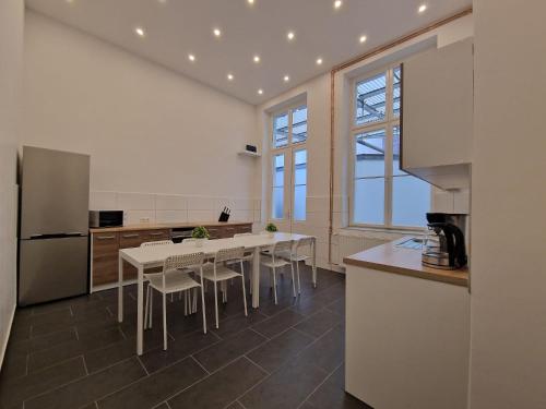 Tolstov Apartments - 300m2 Loft with 7 Rooms - 15 Min Messe DUS & Old Town DUS, Düsseldorf (fotografie 5)