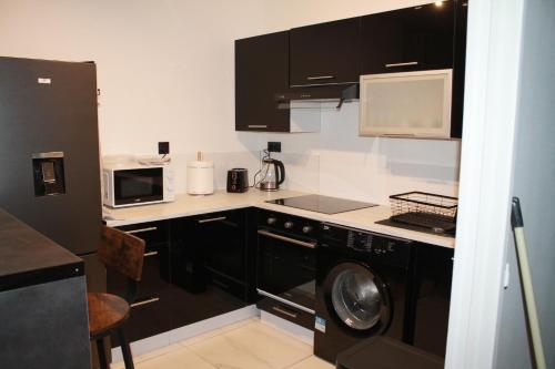 Black and White cosy in 色當