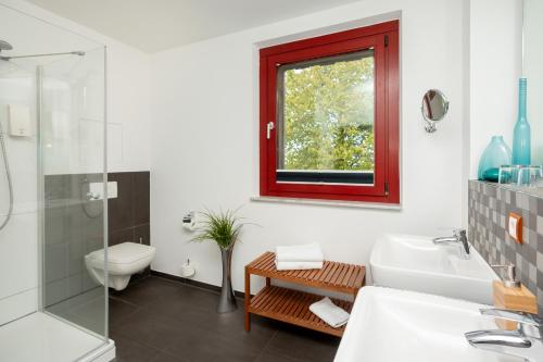 Major mit Ostseeblick Haus Fore 172m von Schlossallee entfernt