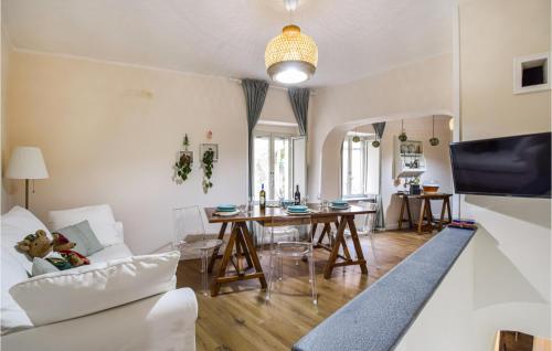  Gorgeous Apartment In Sessa Aurunca With Kitchen in Sessa Aurunca