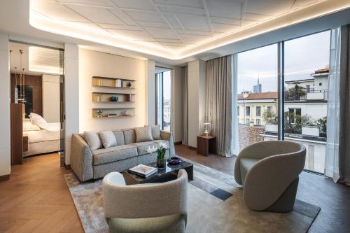 Suite, city view