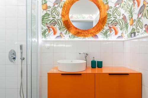 Acropolis Pop Art Apartment - image 8