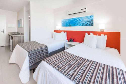 Ramada Hotel & Suites Campos Pelinca