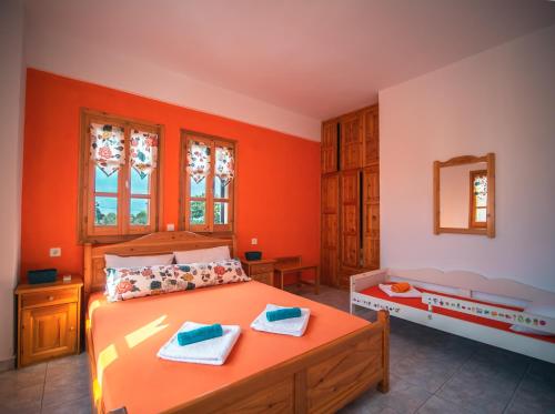 Orange House for big families in Damouchari - Delicious Houses