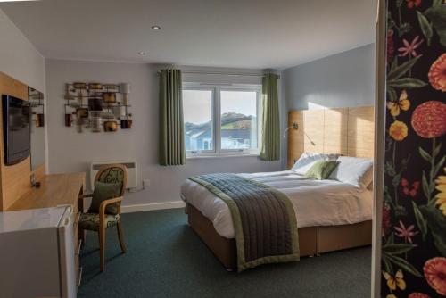 Croyde Bay Hotel or Self Catering