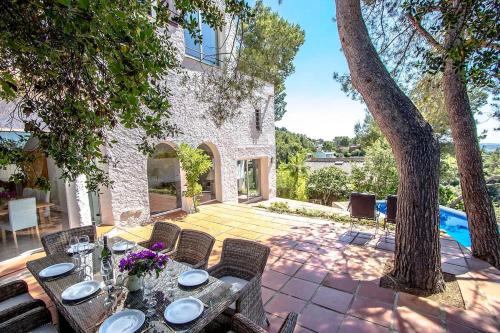 Catalunya Casas Majestic Villa and Views , 30km to Barcelona