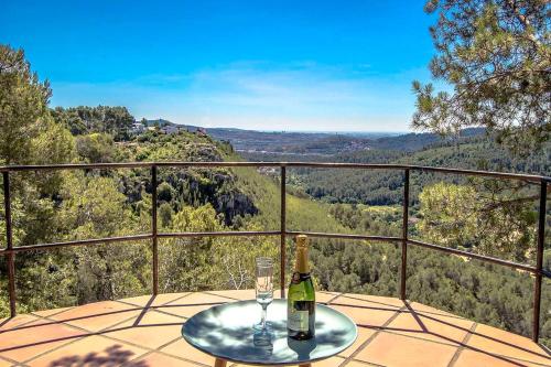 Catalunya Casas Majestic Villa and Views , 30km to Barcelona