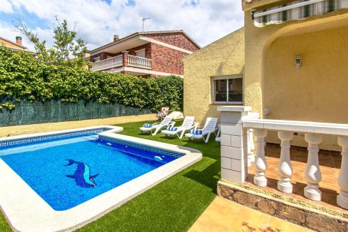  Villa Jolie in 43820 Calafell
