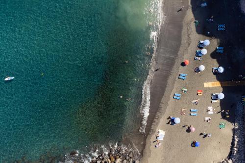 Balcon de los Gigantes with pool view - Tap to explore photos