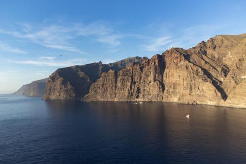 Balcon de los Gigantes with pool view - image 4
